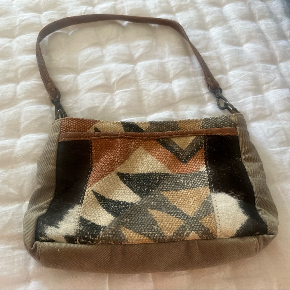 Myra purse